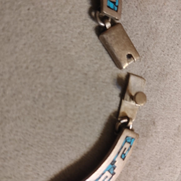 Mexican Aztec Ladies Siler and Turquoise Collar style Necklace With Earings - Picture 6 of 9